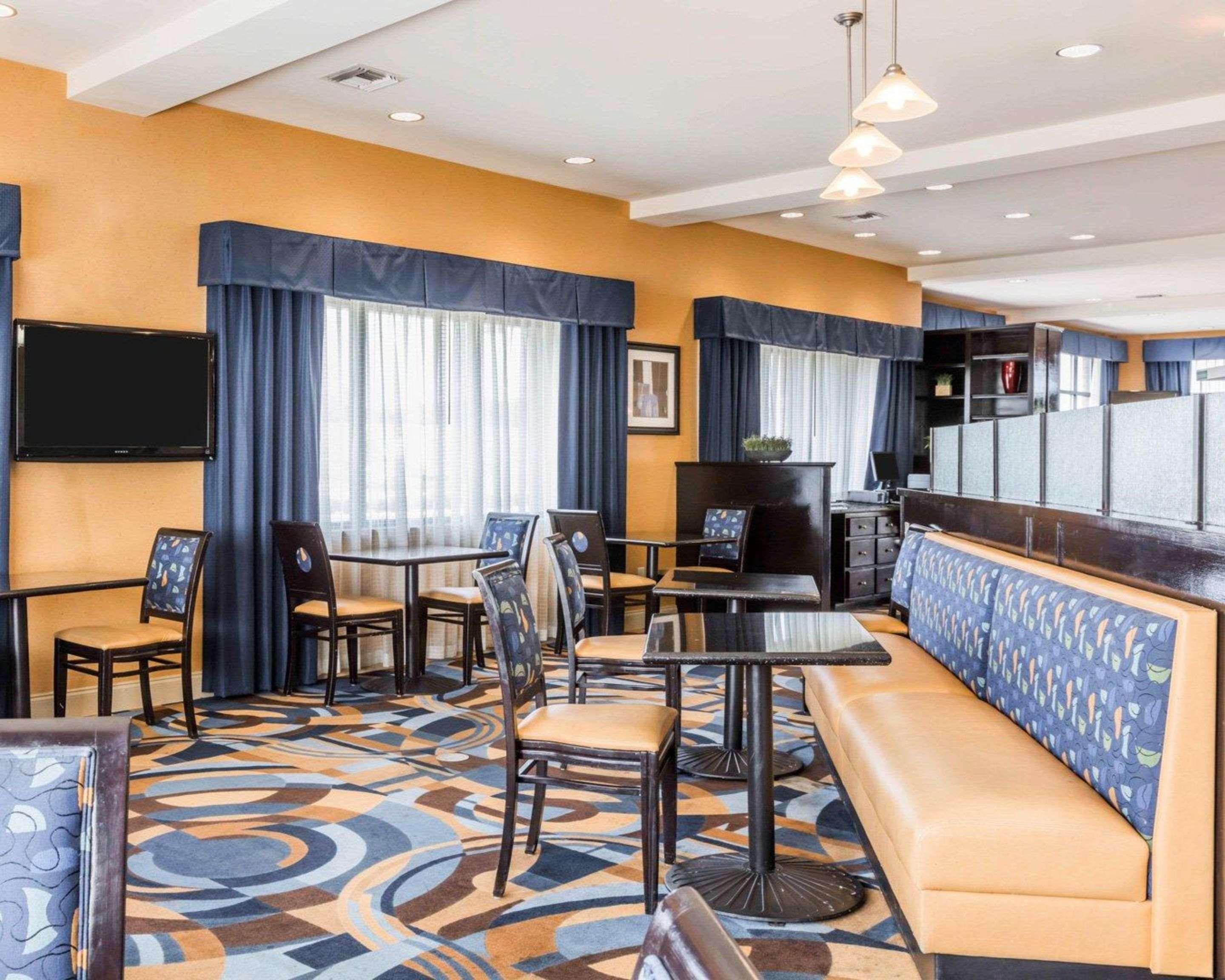 Comfort Suites Pell City I-20 Exit 158 Eksteriør billede